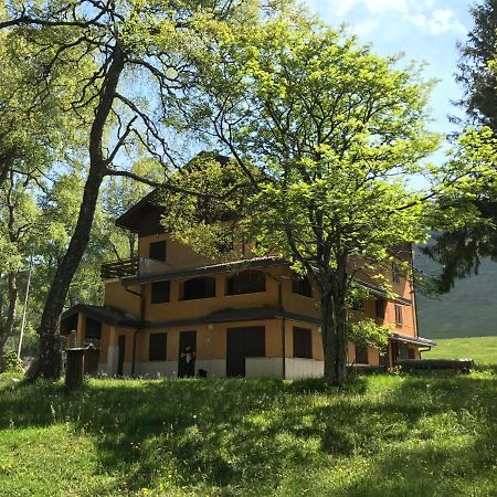 La Capanna Lägenhet Margno Exteriör bild